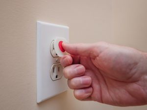 outlet-covers-electrocution-prevention