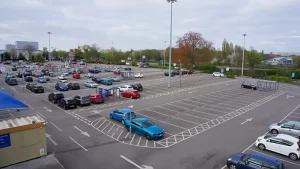 How Right-of-Way Rules Apply in Parking Lots in Tampa