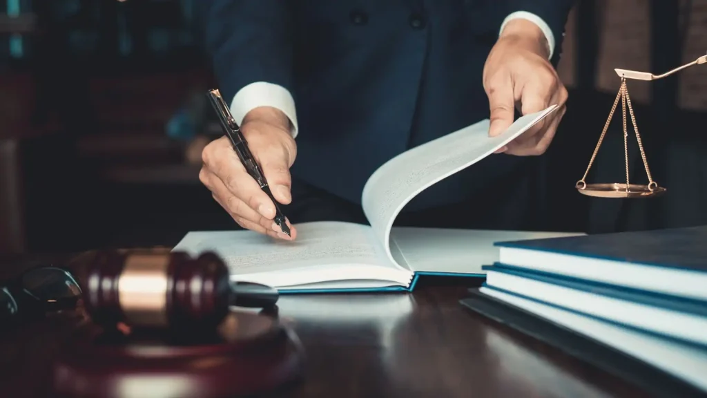 Can a Closed Car Insurance Claim Be Reopened in Florida_ Image 2